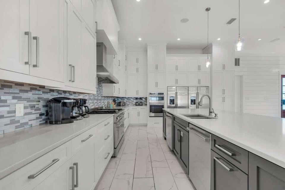 Stainless Steel Appliances Throughout, 2 of Everything! 