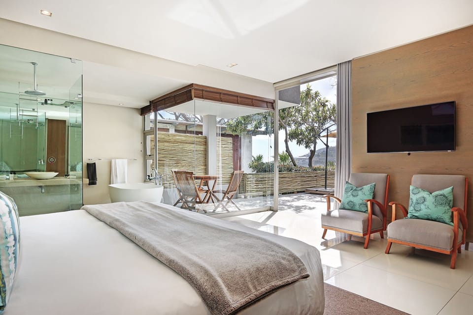 Main bedroom, ensuite with aircon and satellite television. 