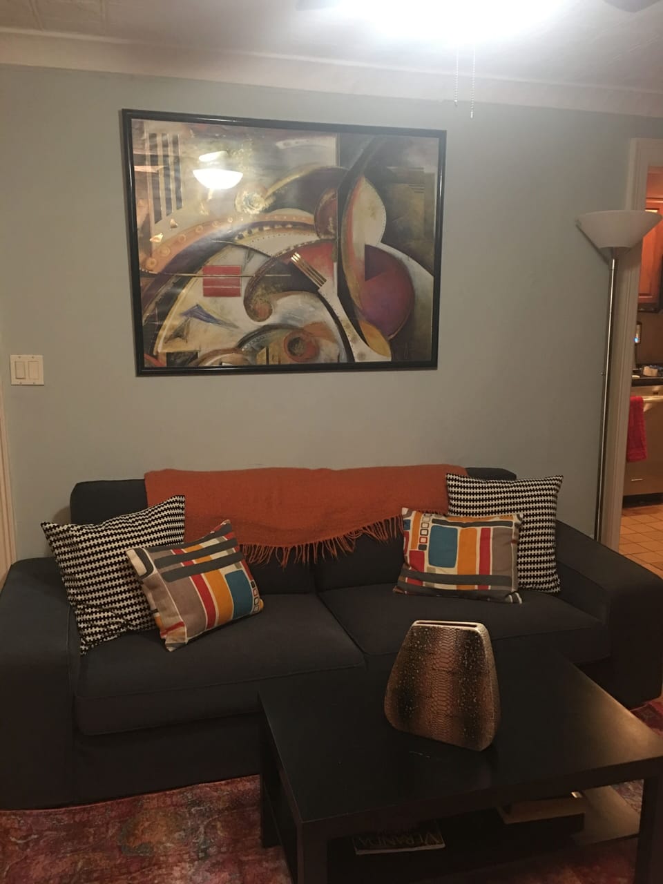 Sofa which becomes a twin bed