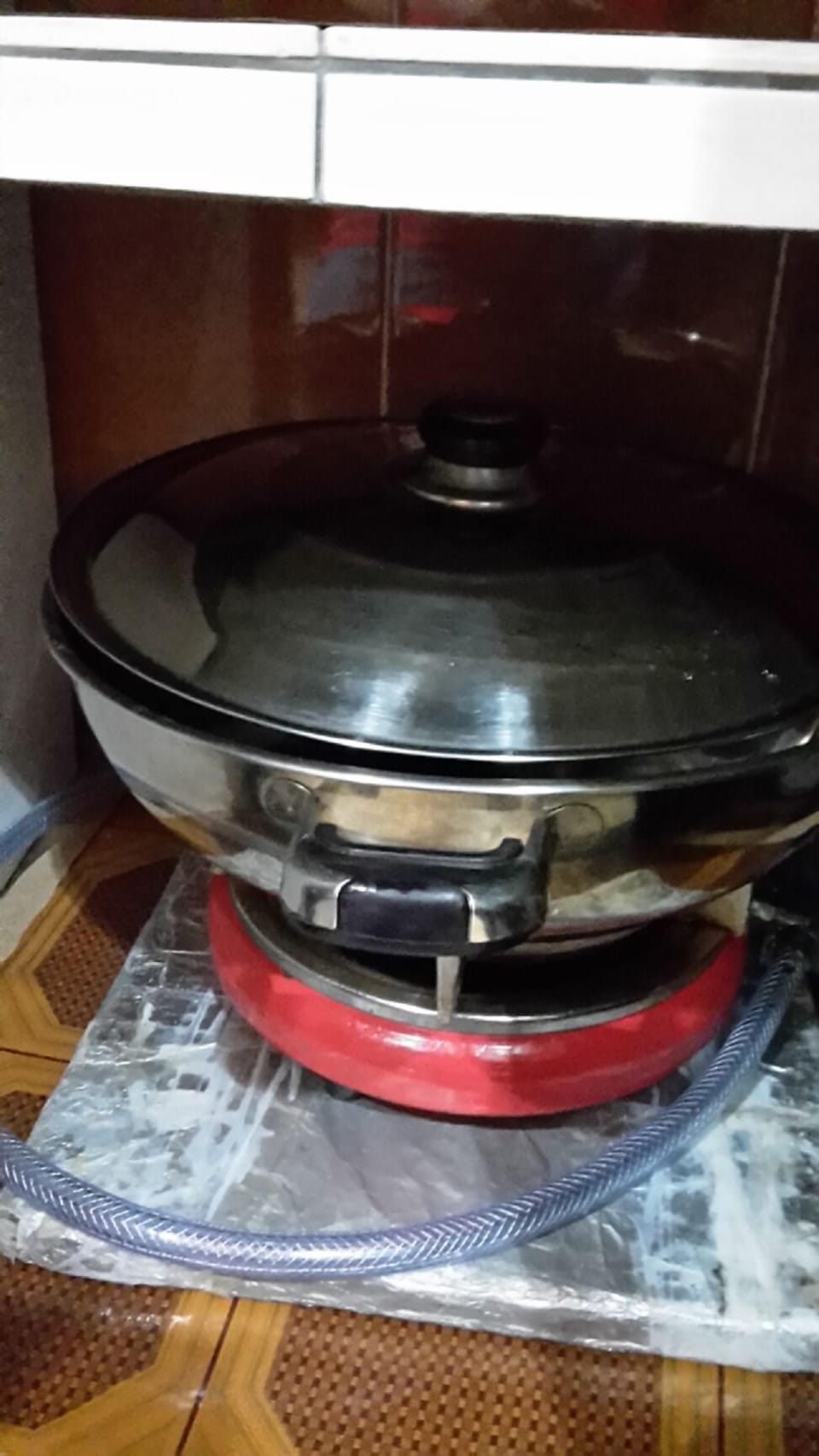 Steamboat cooker.