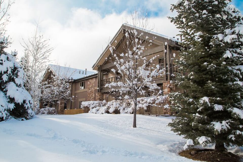 ParkCityResortLodging-JupiterInn10