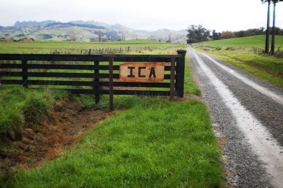 Ica  Station Entrance