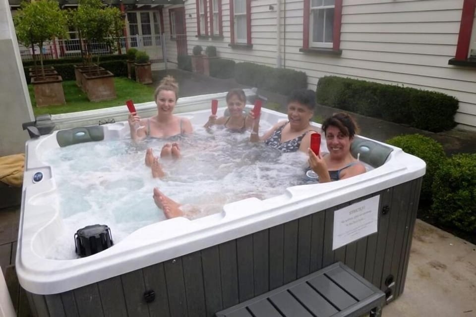 Use of spa pool!
