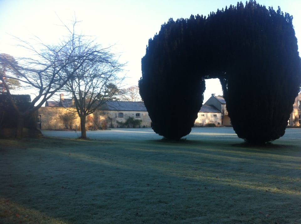 beautiful walks on the property ,and children love to play on the lawns 