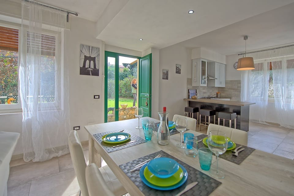 Dining Room, Kitchen