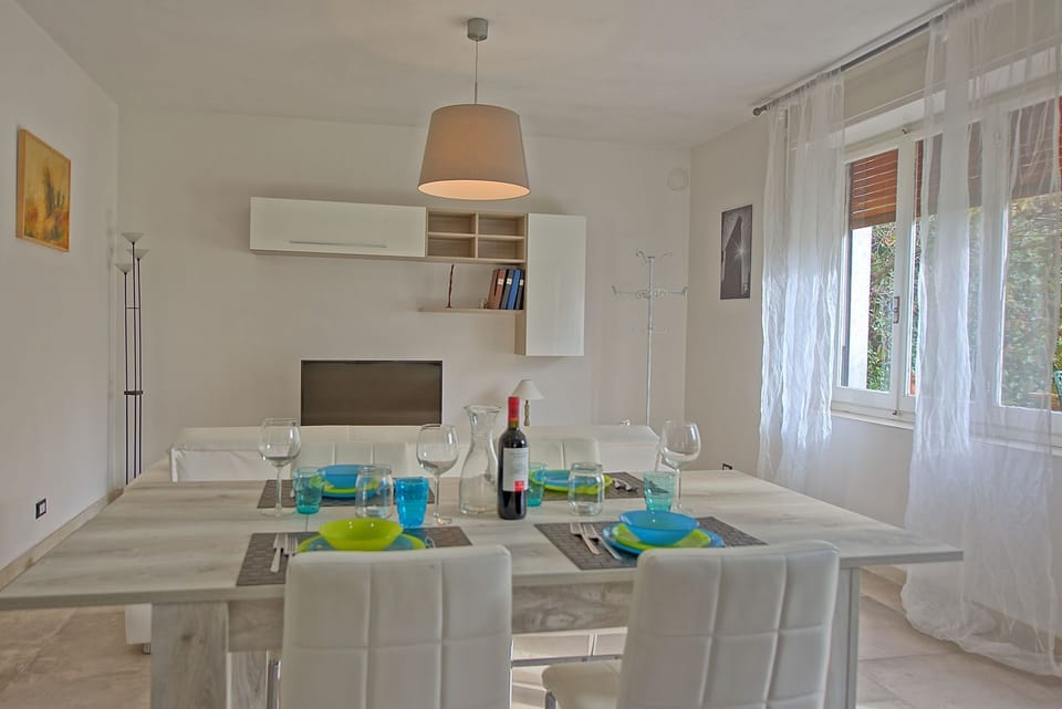 Dining Room, Living Room
