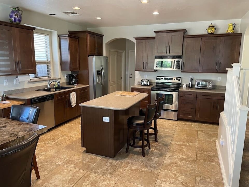 Kitchen with center island
