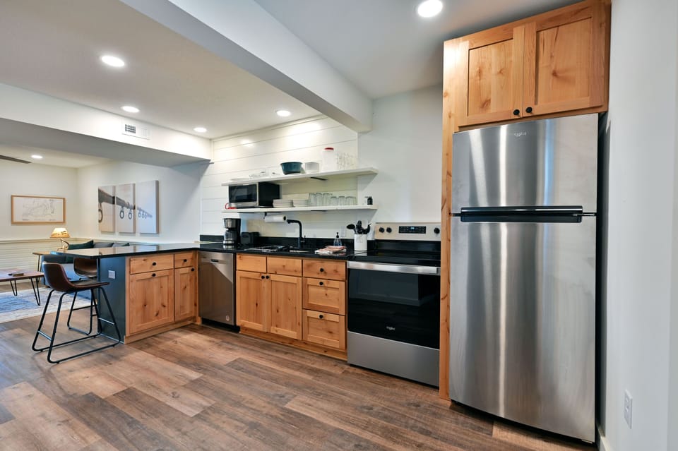 Full kitchen with dining area
