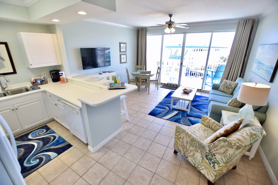 Destin West Gulfside #607: Living Room