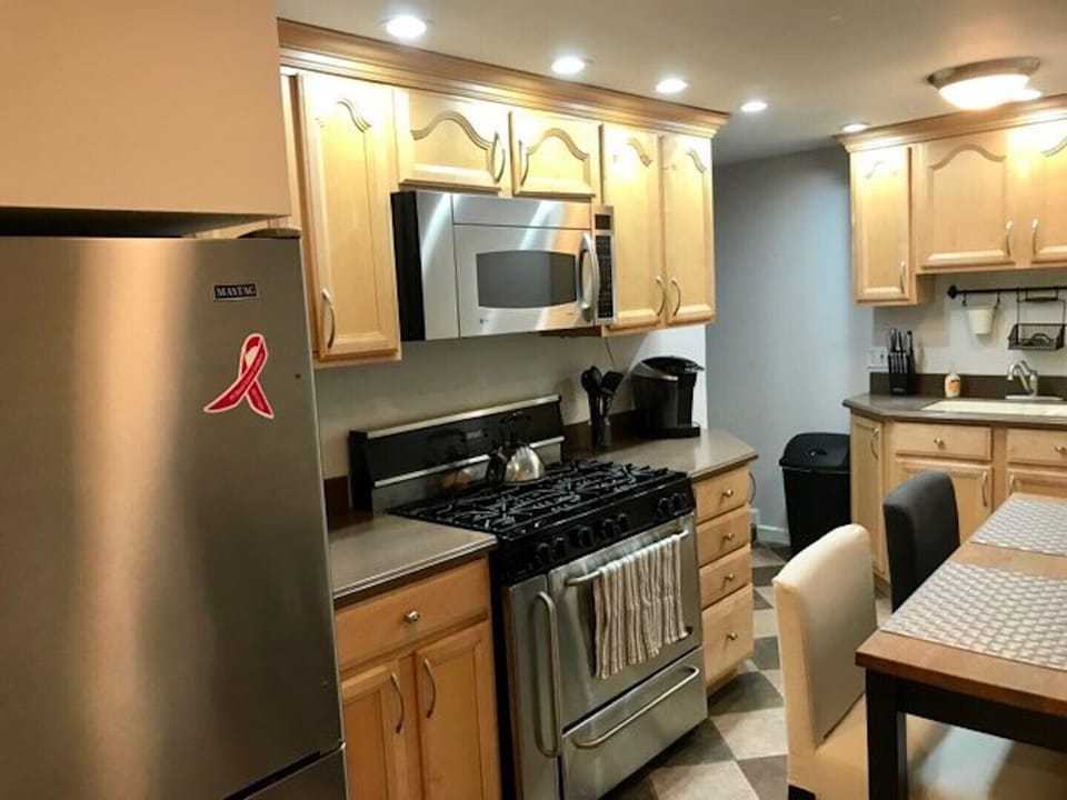 Kitchen with stainless steel appliances 