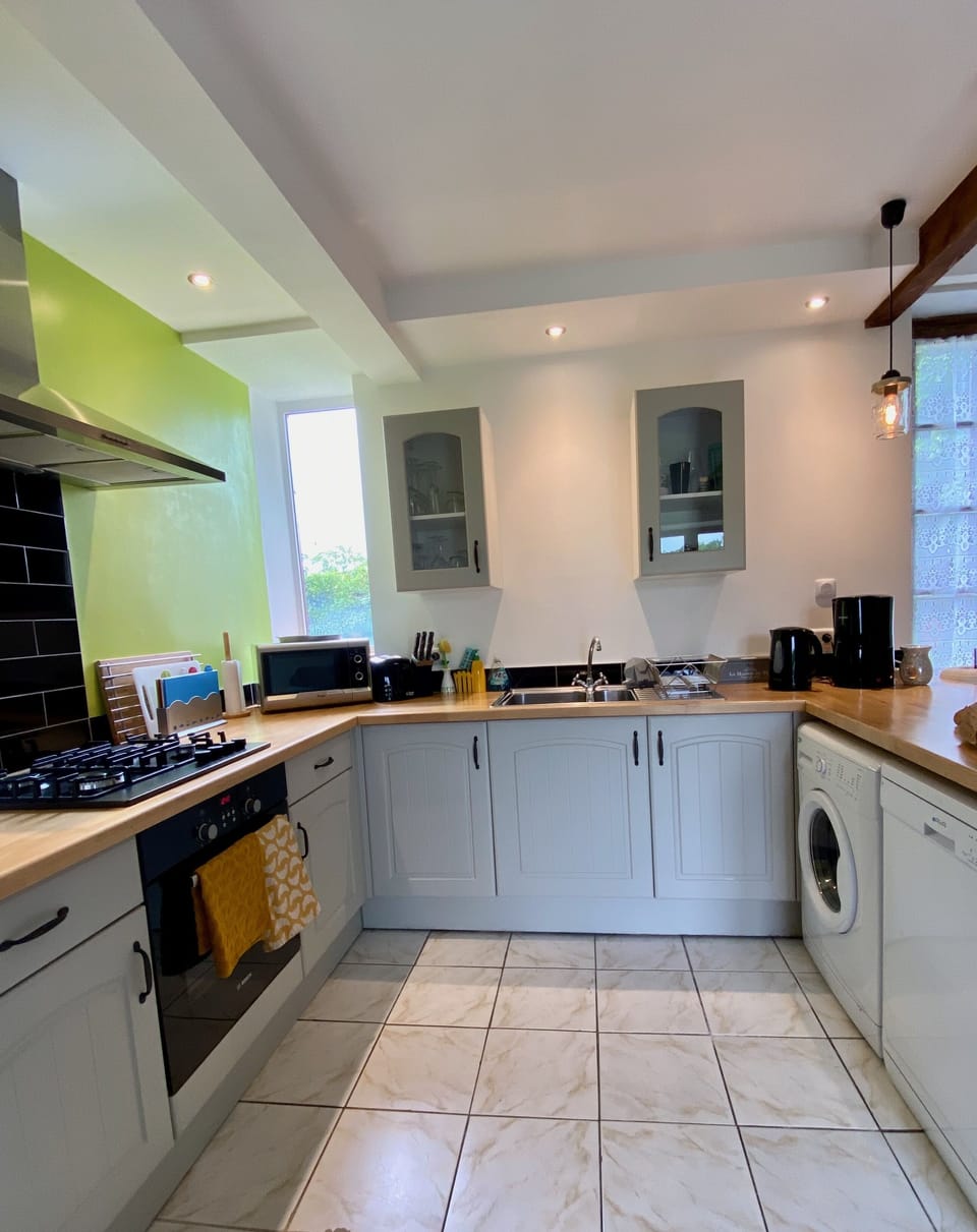 The fully equipped kitchen area