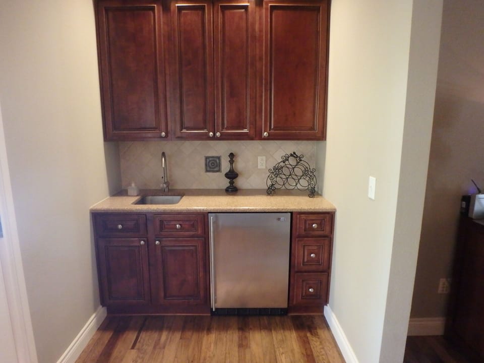 Wet bar