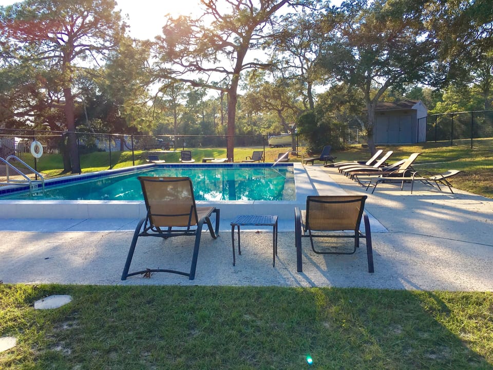 The peacefulness of Bay North's private pool