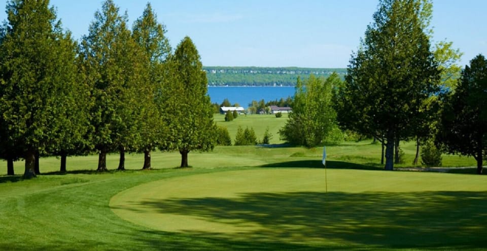 Golfing Colpoys Bay 
