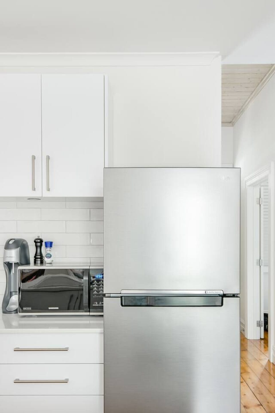 Modern Kitchen and appliances
