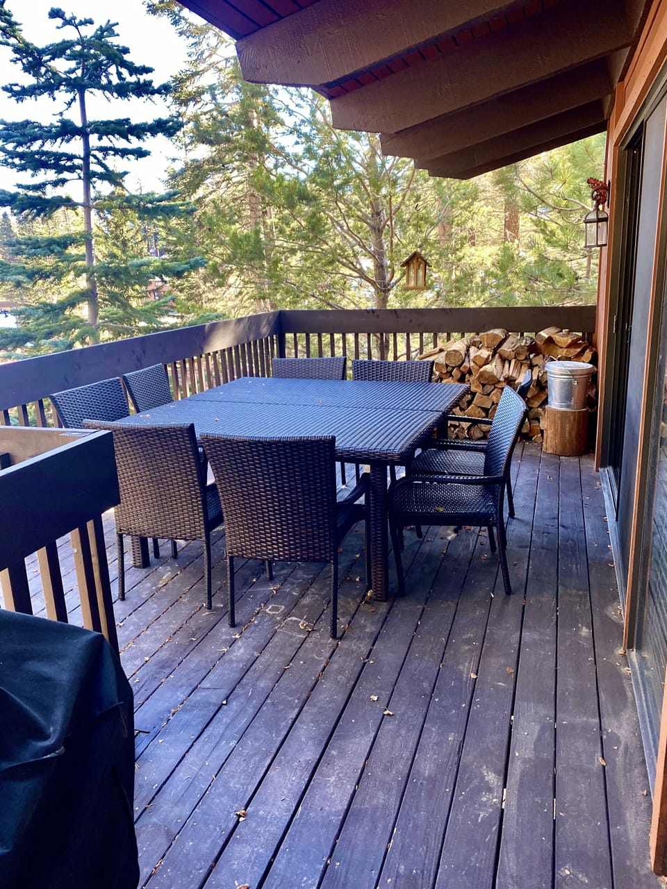 Private deck w/ BBQ