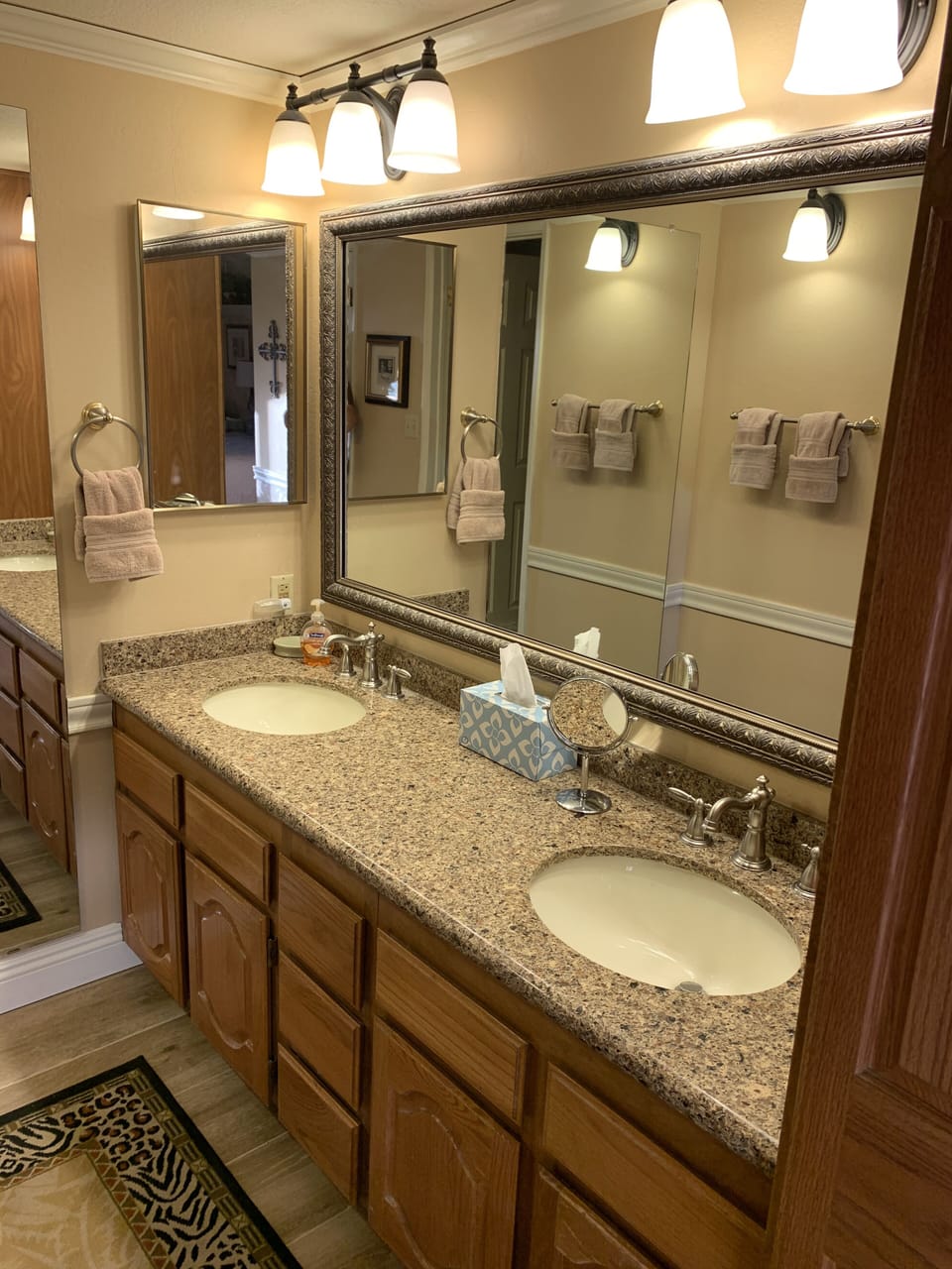 Double Sink Bathroom/Lots of room for storage
