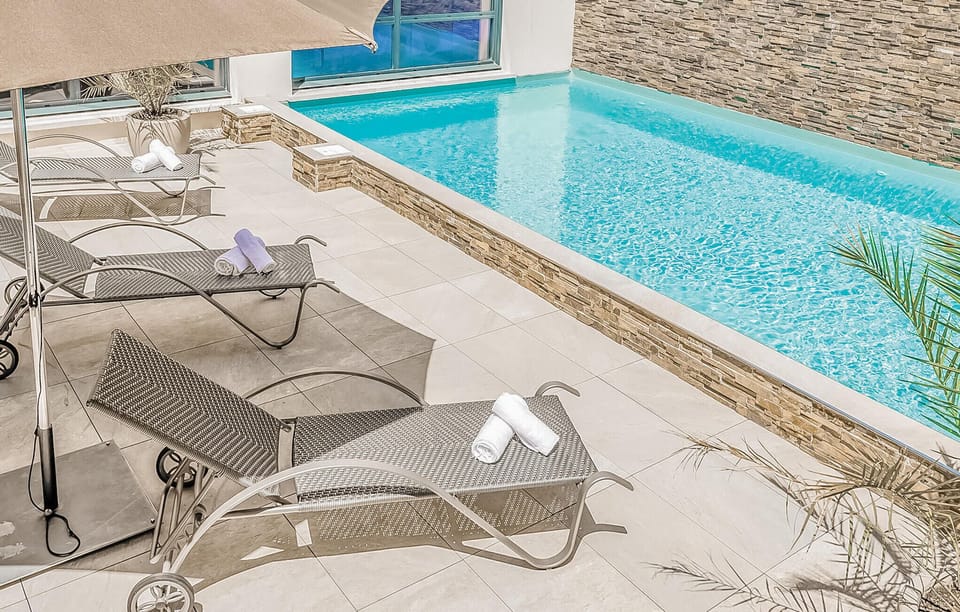pool