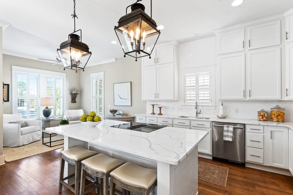 Ornate lighting is a perfect touch!