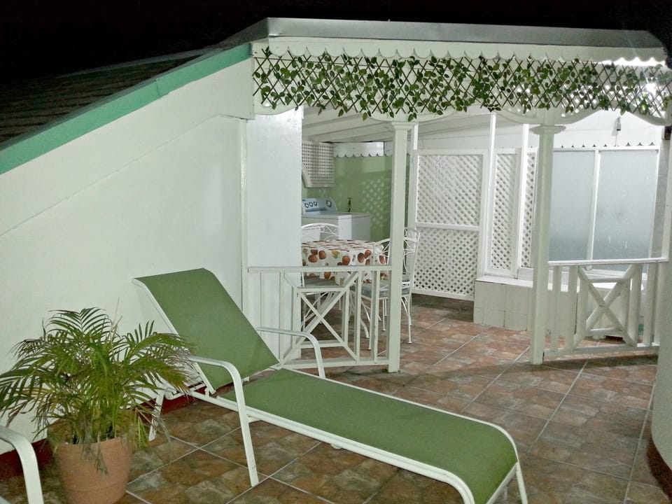 Balcony- outside shower