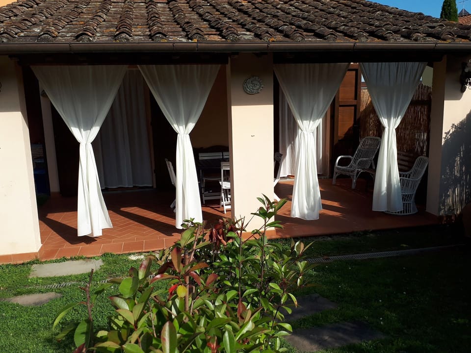 Balcony / Terrace / Patio