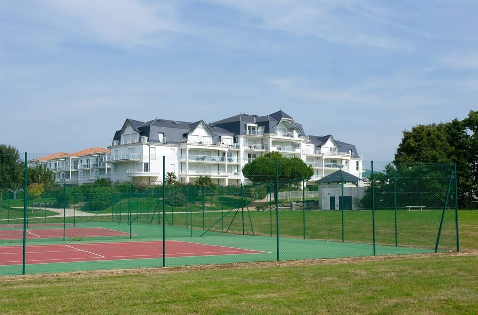 Share laughs on this lovely property, with free access to the petanque strip!