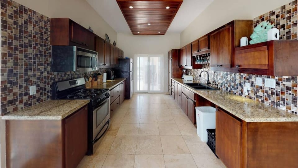 "The updated and may I say "stocked" kitchen" was very appreciated as we had a few Master Chefs in our group! lol"
-Lisa, 2019