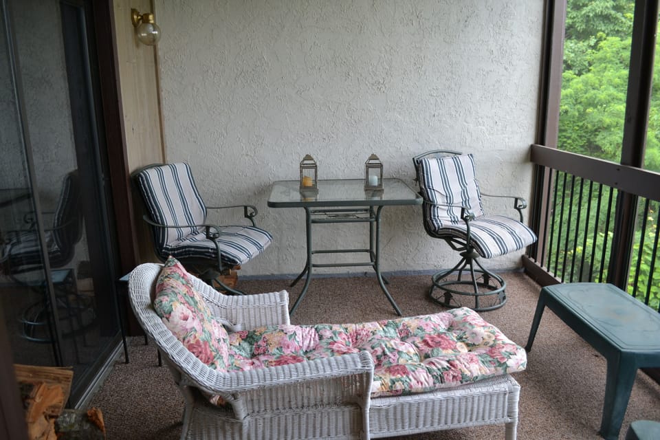 Screened porch.
