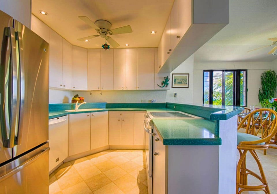 A full kitchen awaits your culinary skills