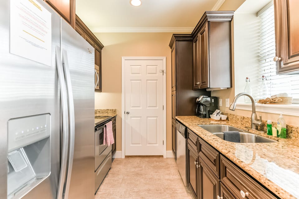 1125 Kitchen