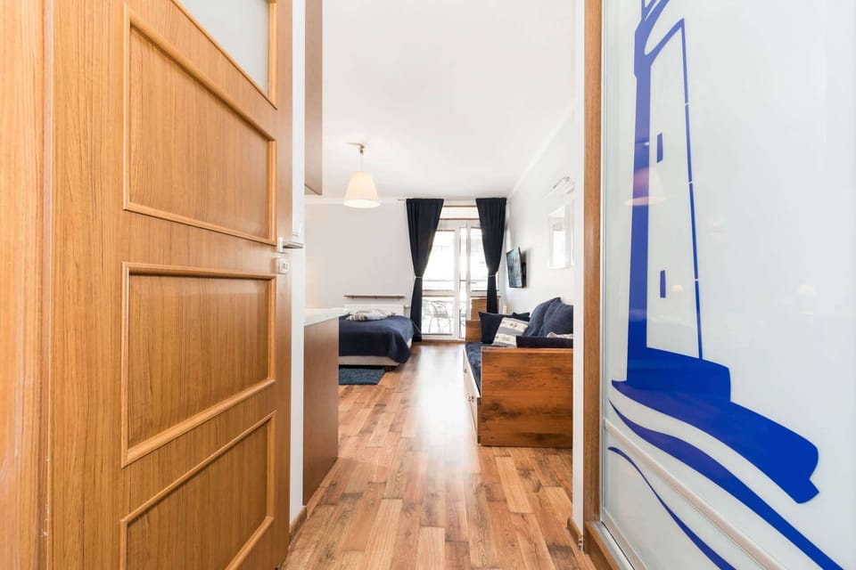 View from the corridor to the practical lounge area.