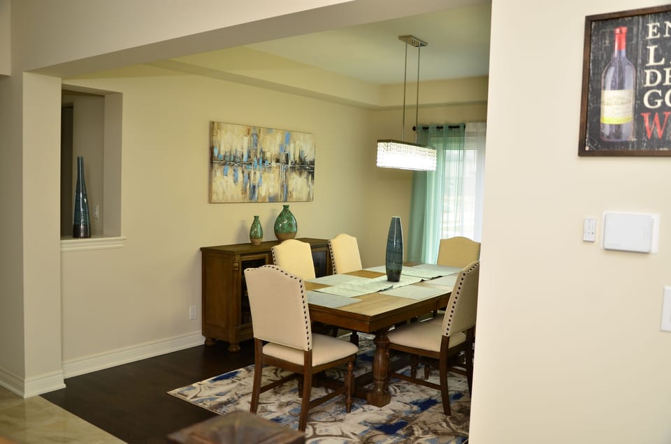 Enjoy formal intimate dinners in our tastefully decorated dining room.