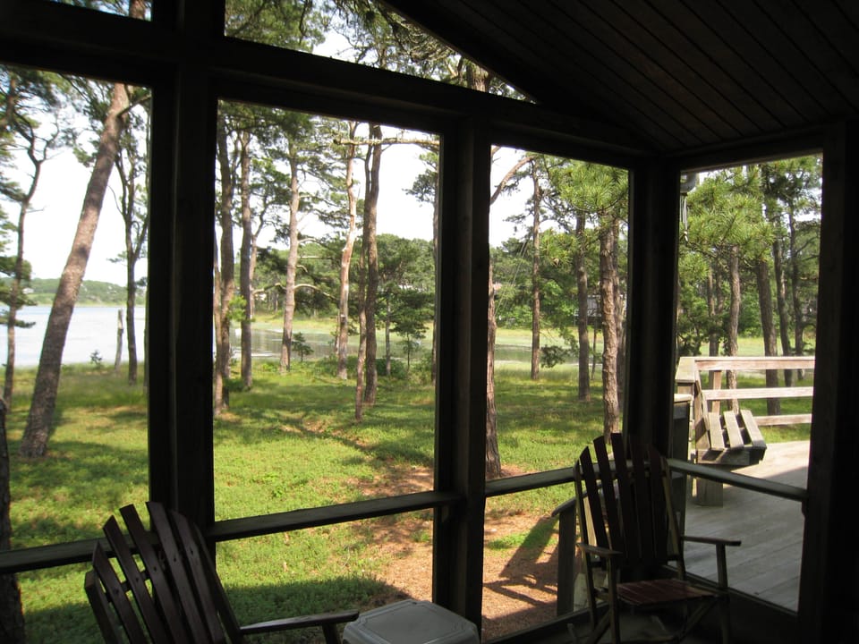 Screened-in Porch
