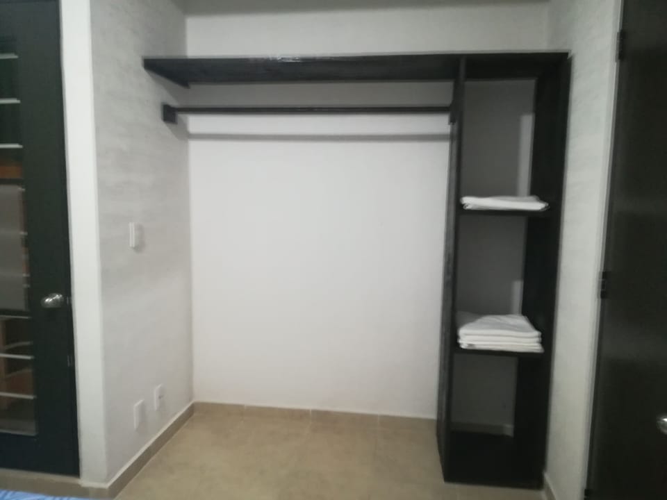 CLOSET RECAMARA PRINCIPAL