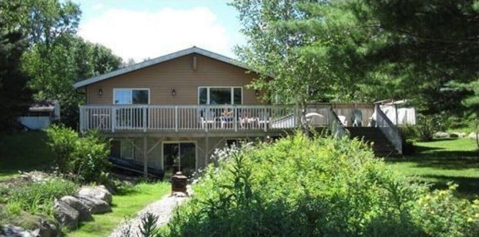 Front deck: Walkout to upper deck and lower level to fire pit