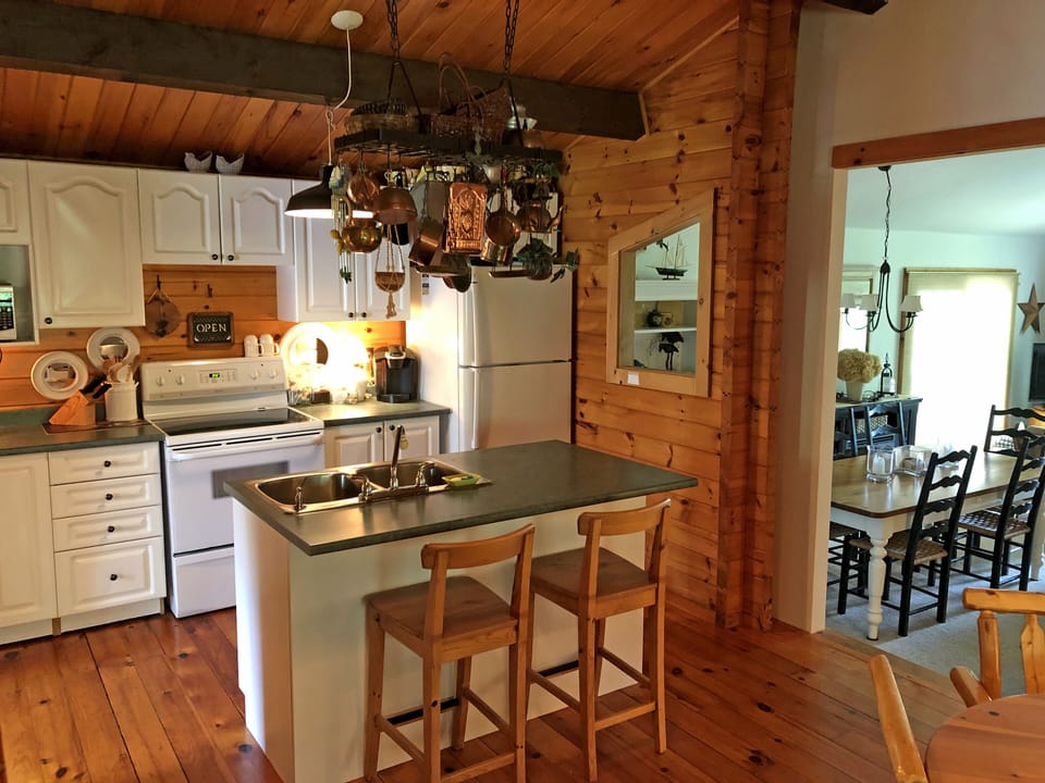 Kitchen with island