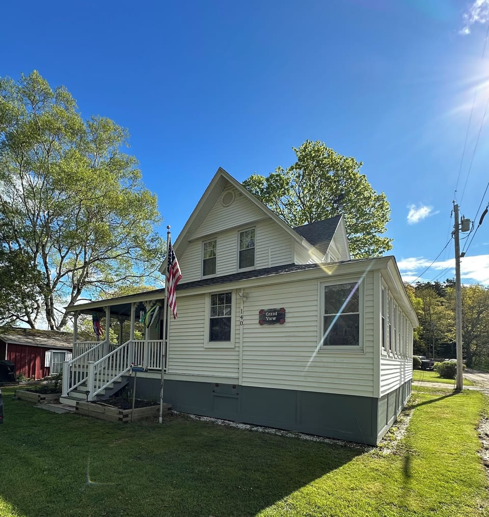 Grand View Cottage