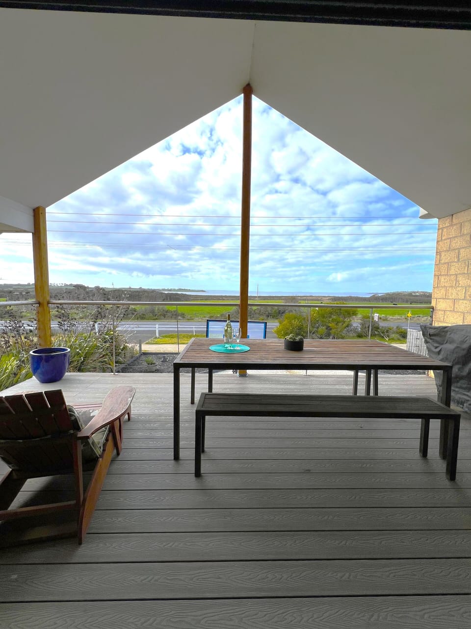 Outdoor Deck Entertaining Area