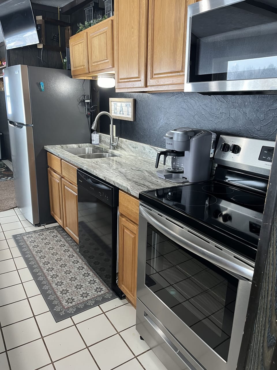 Lower kitchen