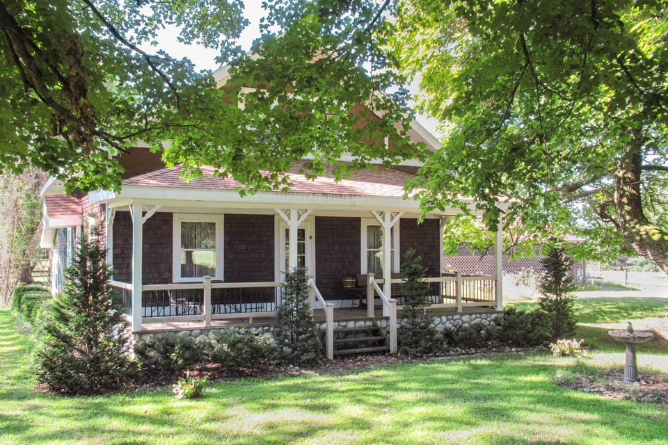 This vacation rental home in Le Roy is calling your name!