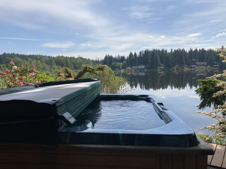 Hot Tub on Lake