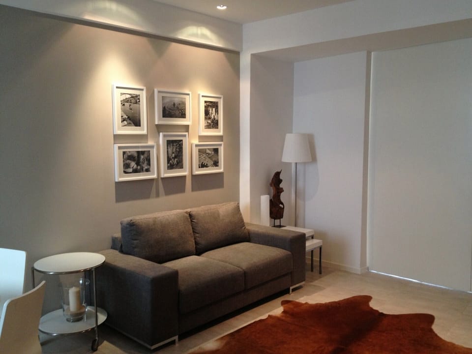 Living room 3
