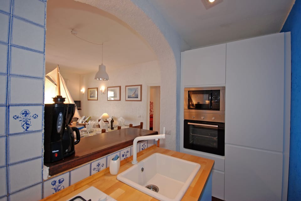 Fully equipped kitchen, completely renovated in 2017