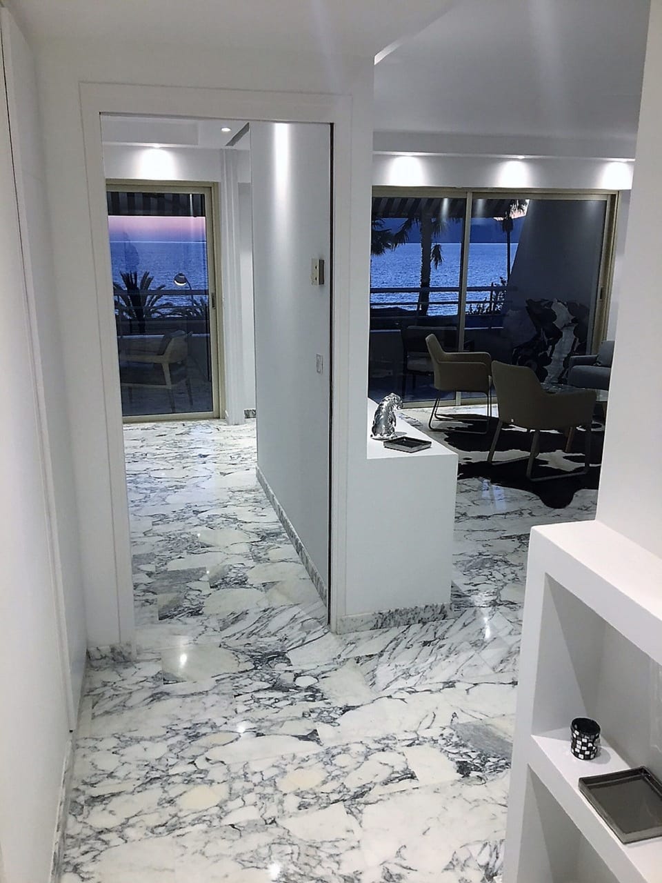 Cannes apartment with panoramic sea view 2-4 at the edge of the Midi beaches Apartment in Cannes