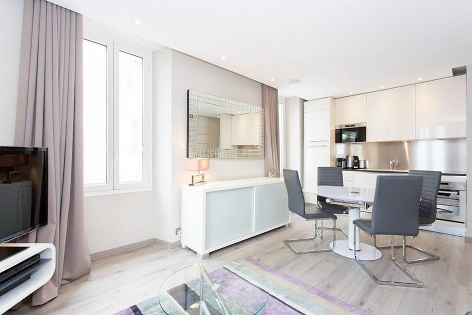 Living room with business touch!