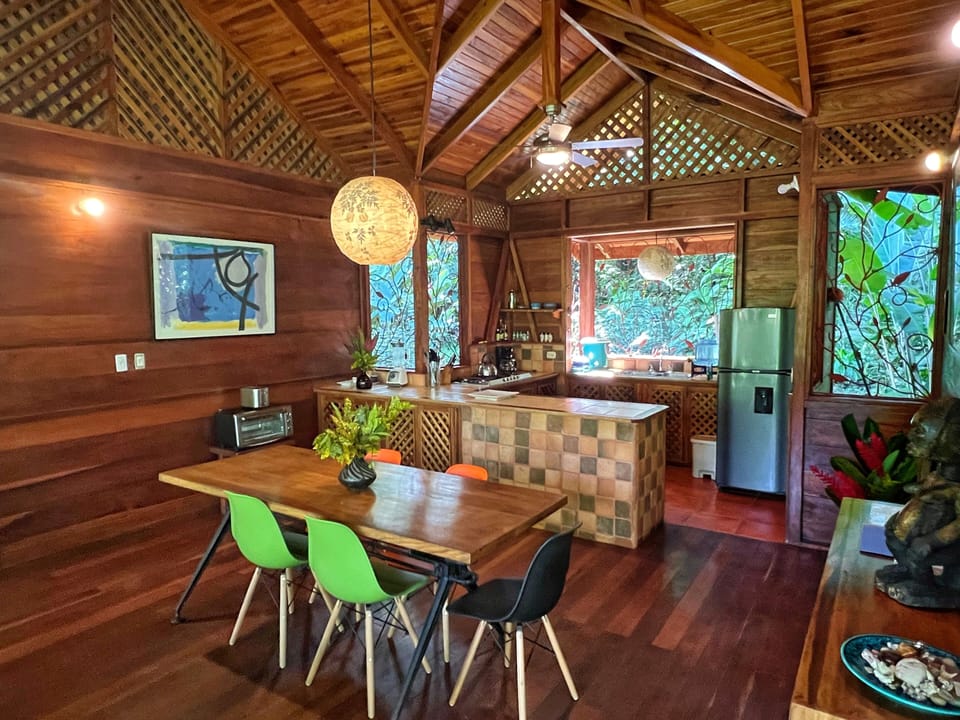 Your open air living and dining area - closer to nature!