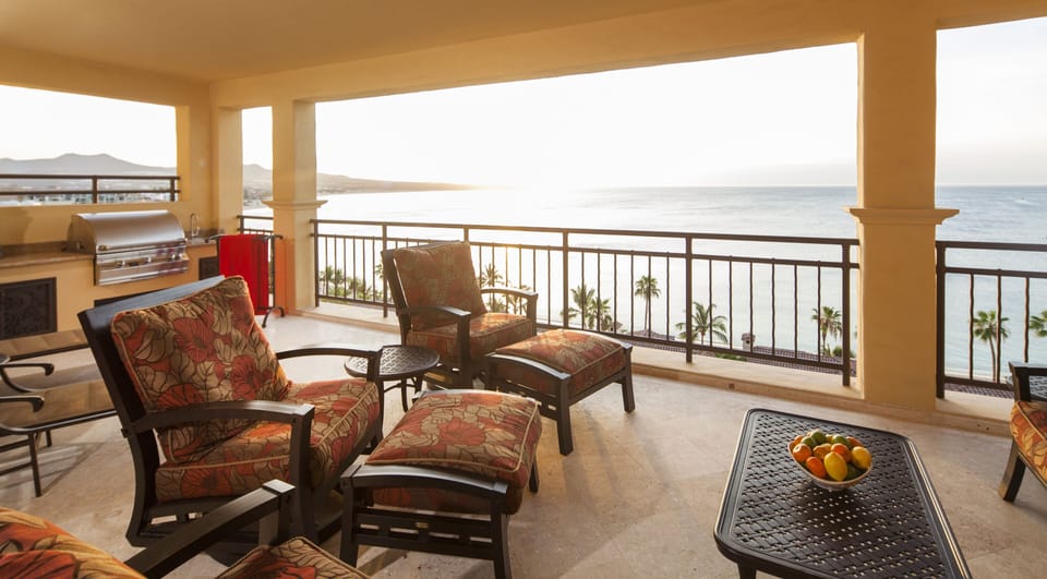 Main Deck at dawn - BI Sink & BBQ, with sweeping ocean views in all directions