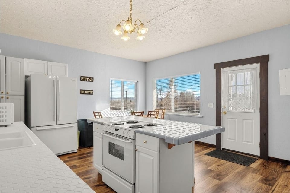 Kitchen and entrance door 