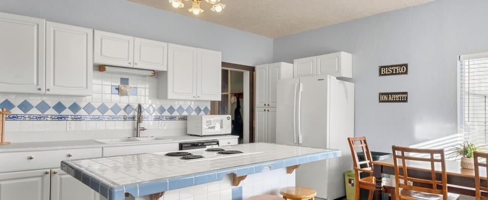 Kitchen from the entrance