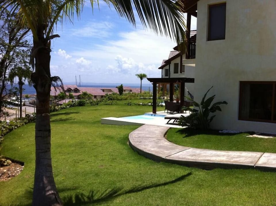 Villa Montaña 15 Side view